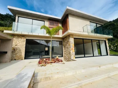 Casa de Condomínio com 4 Quartos à venda, 329m² no Corrêas, Petrópolis