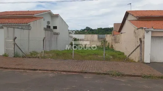 Lote/Terreno à venda, 360m² no Cidade Jardim, Uberlândia