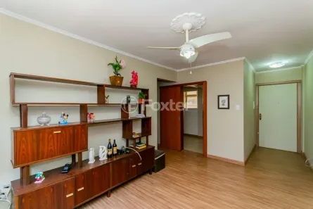 Apartamento com 3 Quartos à venda, 75m² no Passo da Areia, Porto Alegre
