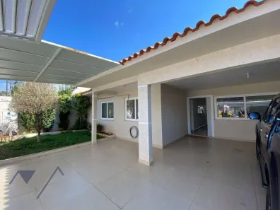 Casa com 4 Quartos para alugar, 232m² no Coqueiral, Cascavel