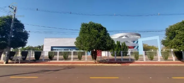 Galpão/Depósito/Armazém para alugar, 1942m² no Lindóia, Londrina