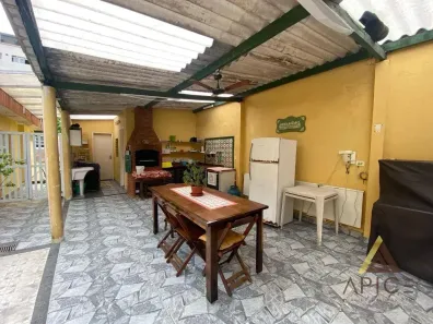 Casa com 8 Quartos à venda, 300m² no Campo Grande, Santos