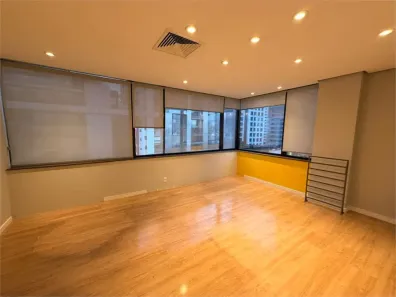 Ponto Comercial para alugar, 245m² no Vila Olímpia, São Paulo