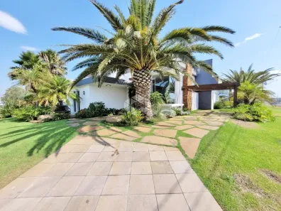 Casa de Condomínio com 4 Quartos à venda, 212m² no XANGRI-LÁ, Xangri-lá