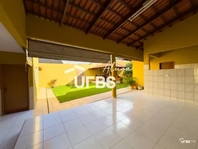 Sobrado com 4 Quartos para alugar, 308m² no Jardim Atlântico, Goiânia