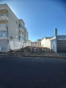 Lote/Terreno à venda, 300m² no Novo Mundo, Uberlândia