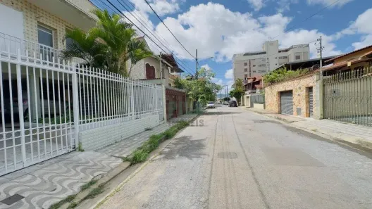 Casa com 2 Quartos à venda, 180m² no Caiçara-Adelaide, Belo Horizonte
