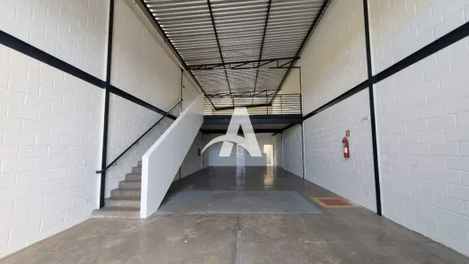 Ponto Comercial para alugar, 280m² no Loteamento Residencial Pequis, Uberlândia