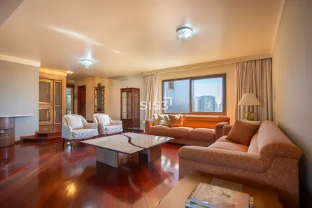 Apartamento com 4 Quartos à venda, 350m² no Água Verde, Curitiba