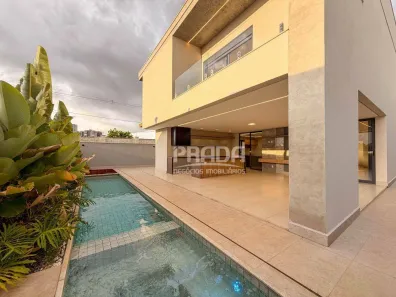 Casa de Condomínio com 4 Quartos à venda, 336m² no Centro, Uberlândia
