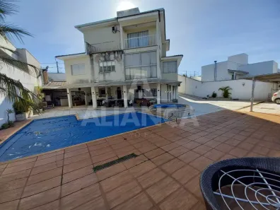 Casa com 5 Quartos à venda, 830m² no Vigilato Pereira, Uberlândia