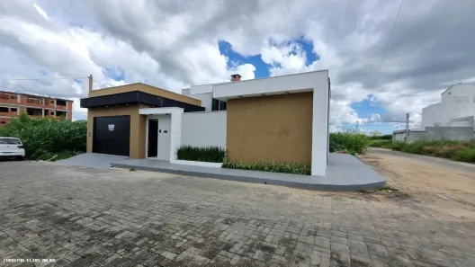 Casa com 3 Quartos à venda, 130m² no , Guanambi