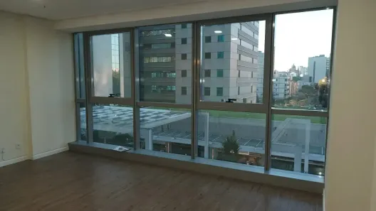 Sala Comercial para venda ou aluguel, 30m² no Menino Deus, Porto Alegre