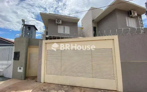 Sobrado com 3 Quartos à venda, 90m² no Vila Margarida, Campo Grande