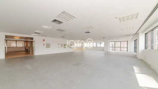 Sala Comercial para alugar, 241m² no Centro, Curitiba