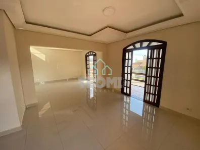 Sobrado com 3 Quartos à venda, 250m² no Campos Elíseos, Taubaté