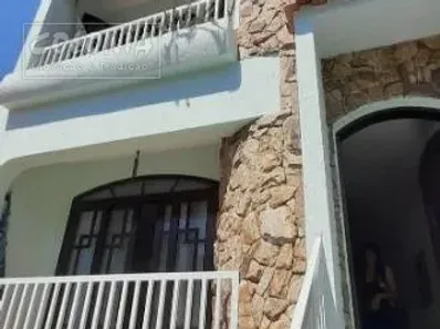 Sobrado com 3 Quartos à venda, 262m² no Parque Jaçatuba, Santo André