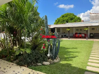 Casa com 4 Quartos à venda, 248m² no Vila Maria, São José dos Campos
