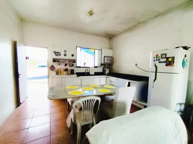 Sobrado com 3 Quartos à venda, 250m² no Tarumã, Manaus