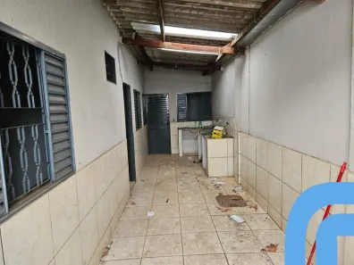 Casa com 12 Quartos à venda, 200m² no São Francisco, Goiânia