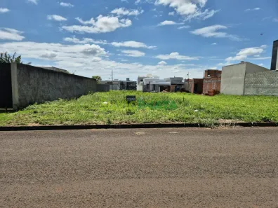 Lote/Terreno à venda, 300m² no Bom Jardim, Maringá
