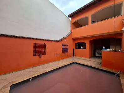 Sobrado com 3 Quartos à venda, 198m² no Biritiba, Poá