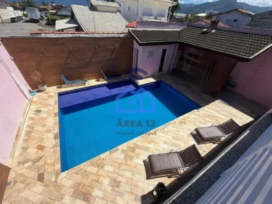 Sobrado com 5 Quartos à venda, 315m² no Jardim Britânia, Caraguatatuba