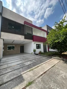 Sobrado com 4 Quartos para alugar, 220m² no Colônia Terra Nova, Manaus