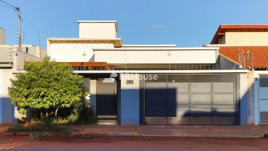 Casa com 3 Quartos à venda, 100m² no Jardim Itatiaia, Campo Grande