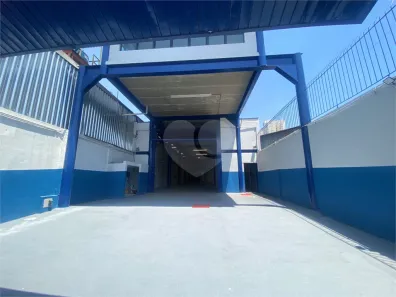 Galpão/Depósito/Armazém à venda, 840m² no Vila Hamburguesa, São Paulo