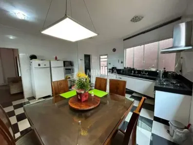 Casa com 3 Quartos à venda, 170m² no Havaí, Belo Horizonte