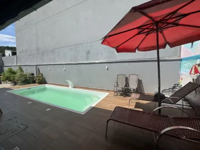 Casa com 3 Quartos para alugar, 100m² no Tabuleiro, Camboriú
