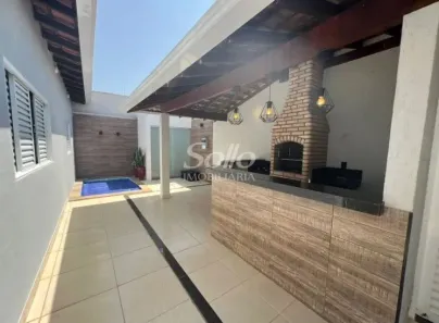 Casa com 3 Quartos à venda, 160m² no Jardim Karaíba, Uberlândia