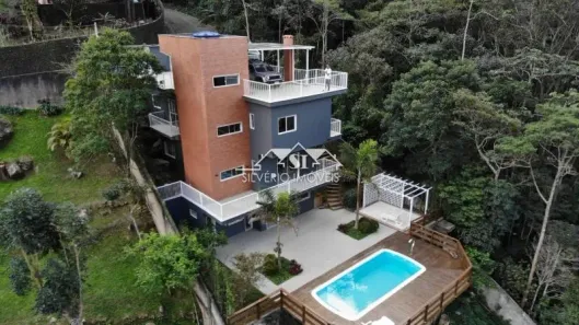 Casa com 3 Quartos à venda, 350m² no Retiro, Petrópolis