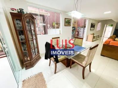 Casa com 4 Quartos à venda, 220m² no Itaipu, Niterói