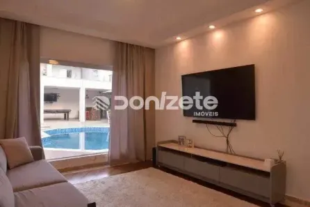 Sobrado com 4 Quartos à venda, 500m² no Vila Floresta, Santo André
