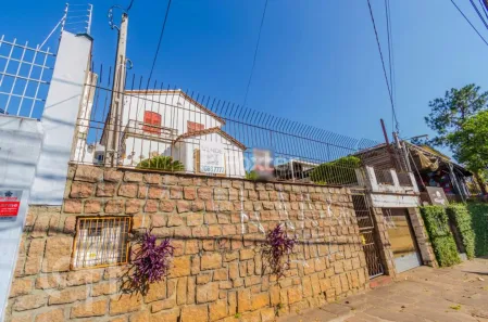Casa com 3 Quartos à venda, 319m² no Nonoai, Porto Alegre
