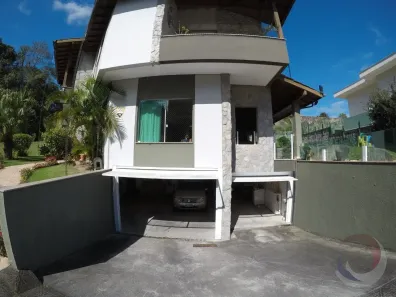 Casa de Condomínio com 3 Quartos à venda, 397m² no Cacupé, Florianópolis