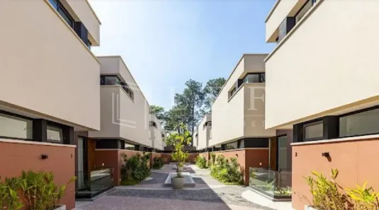 Casa de Condomínio com 4 Quartos à venda, 420m² no Jardim Cordeiro, São Paulo