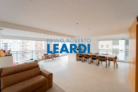 Apartamento com 3 Quartos à venda, 220m² no Campo Belo, São Paulo