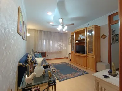 Apartamento com 2 Quartos à venda, 74m² no Vila Ipiranga, Porto Alegre
