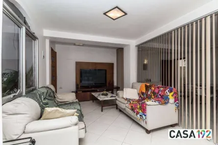 Casa com 4 Quartos à venda, 220m² no Campo Belo, São Paulo