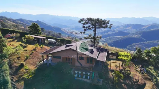 Casa com 5 Quartos à venda, 240m² no , São Bento do Sapucaí