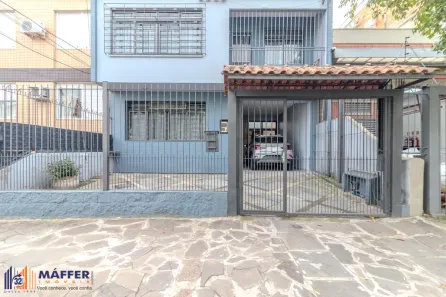 Casa com 6 Quartos à venda, 230m² no Santana, Porto Alegre