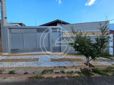 Casa com 3 Quartos para alugar, 10m² no Centro, Marília