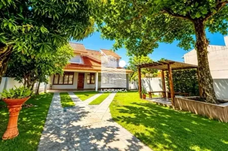 Casa com 5 Quartos para alugar, 239m² no Campeche, Florianópolis
