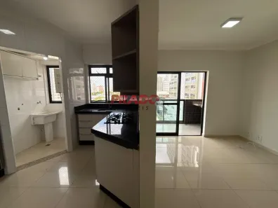 Apartamento com 2 Quartos à venda, 66m² no Zona 01, Maringá