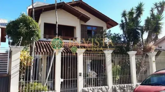 Casa com 5 Quartos para alugar, 420m² no Balneário, Florianópolis