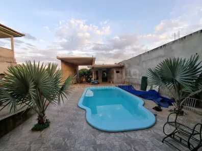 Casa com 3 Quartos à venda, 185m² no Riacho Fundo I, Brasília