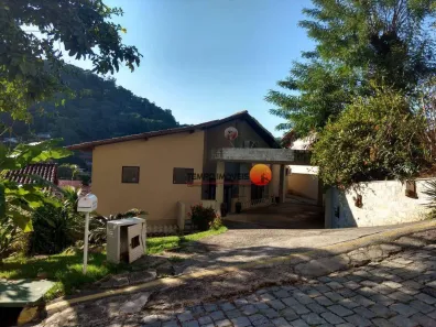 Casa de Condomínio com 4 Quartos à venda, 420m² no Piratininga, Niterói